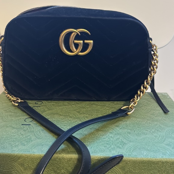 Gucci GG MARMONT Medium SHOULDER BAG - Picture 4 of 4